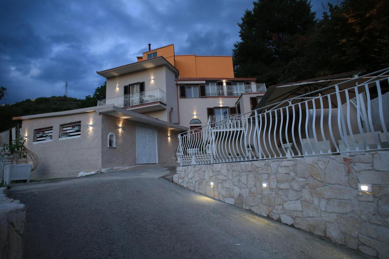Casola di Napoli B&B Micanto المظهر الخارجي الصورة