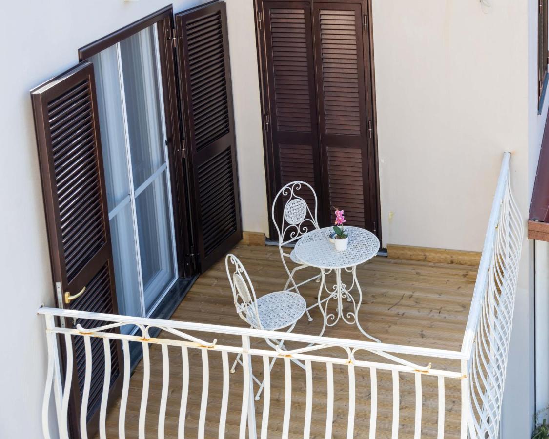 Casola di Napoli B&B Micanto المظهر الخارجي الصورة